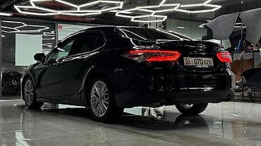 Toyota Camry: 2017 г., 3.5 л, Автомат, Бензин, Седан