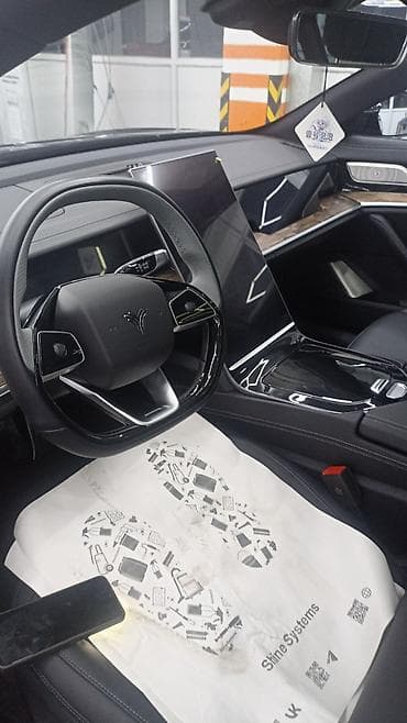 2500: Требуется автомойщик,или девушка автомойщица,на работу.оплата через — 3
