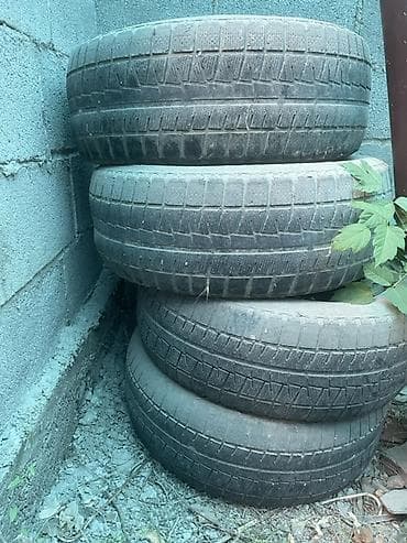red cell: Комплект автомобильных шин Yokohama BluEarth размером 205/55 R16 — 2