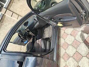 Toyota Belta: 2007 г., 1.6 л, Автомат, Бензин, Седан — 9