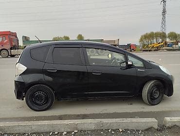шлейф на фит: Honda Fit: 2013 г., Вариатор, Гибрид, Хэтчбэк — 2