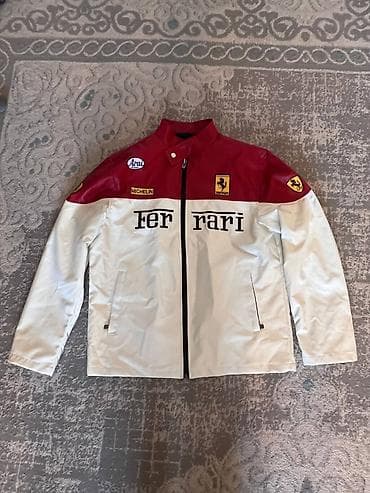 Куртка Ferrari в стиле мотоспорта - Цвет: белый с красной кокеткой. - at lalafo.kg Куртка Ferrari в стиле мотоспорта - Цвет: белый с красной кокеткой. -