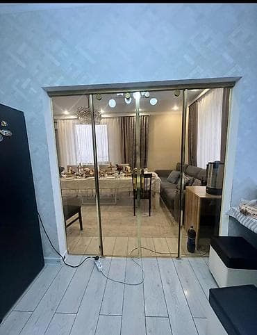 маятниковая дверь: Стеклянные межкомнатные перегородки и двери под заказ - Типы решений — 2