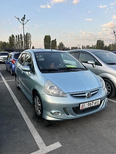 4 series: Honda Fit: 2008 г., Автомат, Бензин, Хэтчбэк — 2