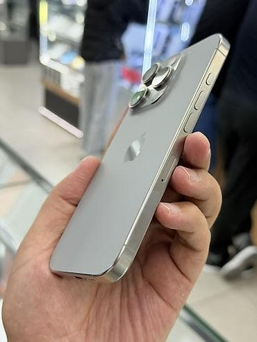 iphone 22: IPhone 16 Pro, Б/у, 128 ГБ, Серебристый, Защитное стекло, Чехол, 92 % — 3