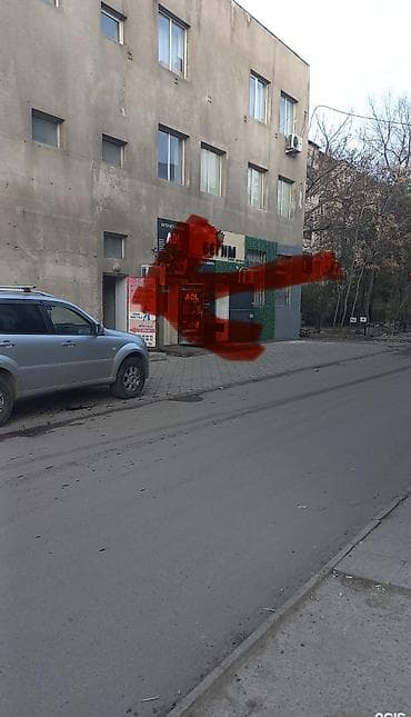 Кыймылсыз мүлк: Сдаю под офис 50 м2 или под жилье можно 1к кв Правда / Боконбаева 3 — 7