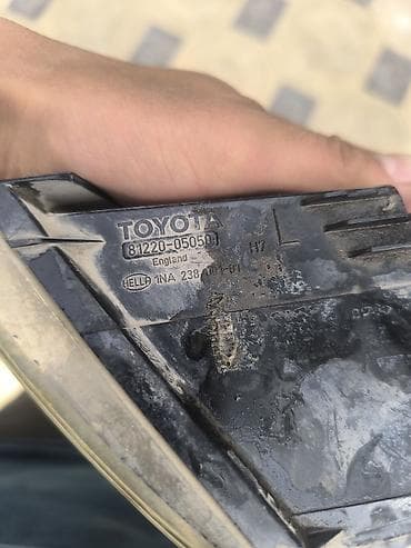 hella white: Другой вид противотуманных фар Toyota Оригинал — 2