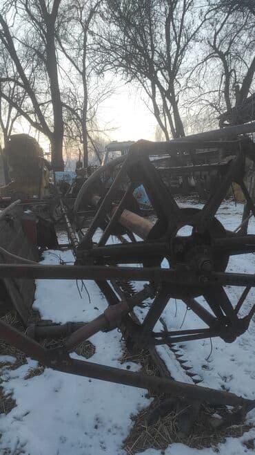 продаю домкрат: ЖРБ Жатка под клевер разобрана все запчасти есть Все вопросы по — 4