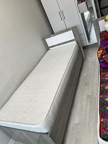 Стулья, табуретки: Односпальная кровать, С матрасом, длина - 200 см — 2