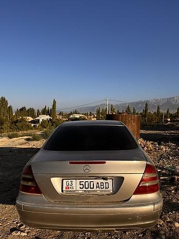 авто стенд: Mercedes-Benz E-Class: 2004 г., Автомат, Дизель, Седан — 3