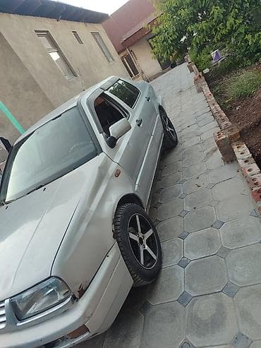 Унаа сатуу: Volkswagen Vento: 1996 г., 2 л, Кол менен иштөөчү, Бензин, Седан — 5