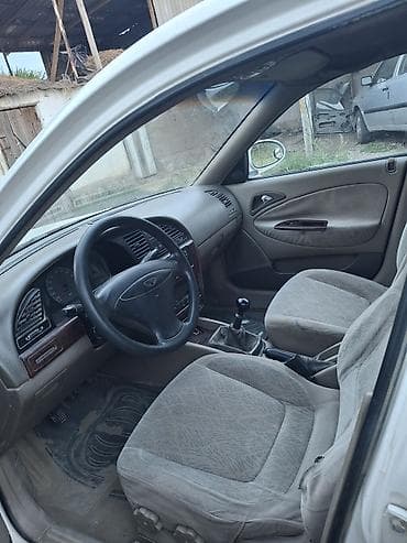 Daewoo Nubira: 1999 г., 1.5 л, Кол менен иштөөчү — 5