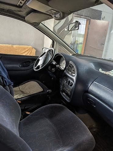 на шаран: Volkswagen Sharan: 1995 г., 2 л, Механика, Бензин, Минивэн — 4