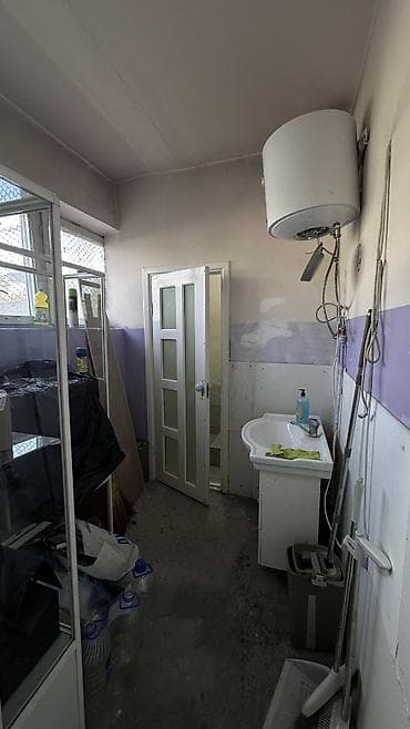 ⠀ ⠀ ⠀ ⠀ ⠀ ⠀ ⠀ Продаётся помещение ⠀ • 9 комнатное, 142.52м² • 1 этаж — 8