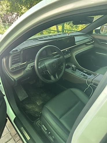 lexus ls: Toyota Crown: 2023 г., Автомат, Гибрид, Лифтбек — 3