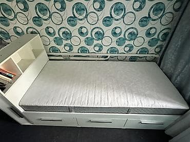 bunk bed: Односпальная кровать с матрасом и системой хранения - Размер — 2