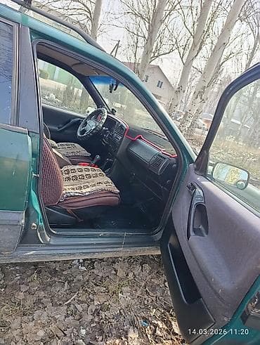 зад: Volkswagen Passat: 1994 г., 1.8 л, Механика, Бензин, Универсал — 5