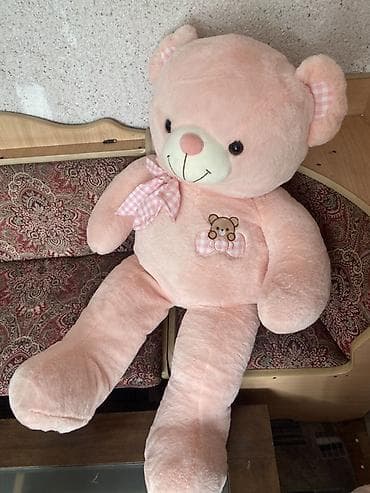 Большой плюшевый мишка розового цвета. - Размер: примерно от 1 до 1,2