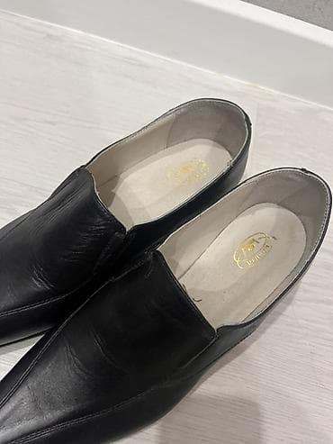 женские оксфорды: Классические женские туфли-лоферы на невысоком каблуке. - Цвет — 6