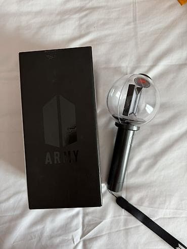 Аксессуарлар: Официальный светящийся бонг (light stick) BTS ARMY Bomb с коробкой. - — 1
