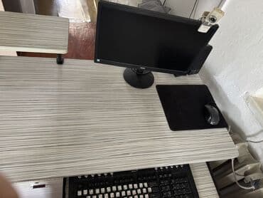 шкаф для офис: Компьютердик үстөлү, Текчелери бар — 1