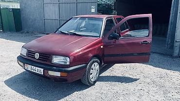 Volkswagen Vento: 1993 г., 1.8 л, Механика, Бензин, Седан