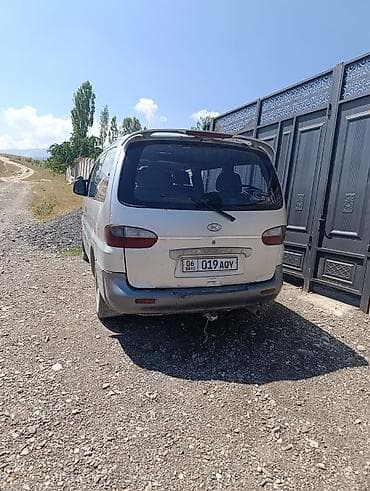 Hyundai Starex: 2002 г., 2.5 л, Механика, Дизель, Минивэн — 2