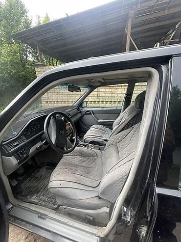 газ 53 нарын: Mercedes-Benz W124: 1987 г., 2.3 л, Кол менен иштөөчү, Бензин, Седан — 4