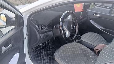 Hyundai Accent: 2014 г., 1.4 л, Механика, Бензин, Седан