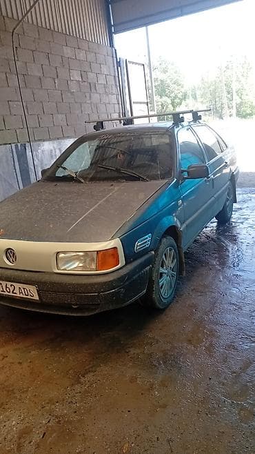 Volkswagen Passat: 1989 г., 1.8 л, Механика, Бензин, Седан at lalafo.kg Volkswagen Passat: 1989 г., 1.8 л, Механика, Бензин, Седан