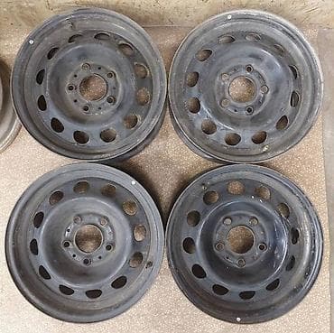 диски на 15 на ниву: Железные Диски R 15 BMW, Комплект, отверстий - 5, Б/у — 2