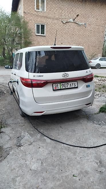 знаки: Changan Auchan A600 EV: 2021 г., Автомат, Электромобиль, Минивэн — 3