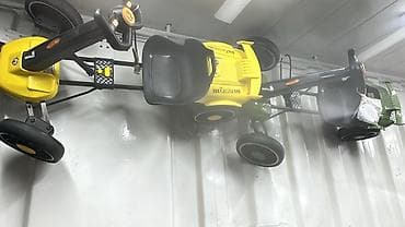 машинка с педалями: Детские педальные карты (веломобили) - Тип: четырехколесные педальные — 1