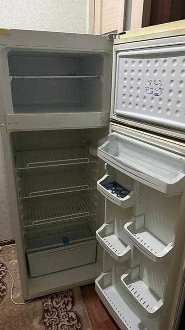 арзан холодильник: Холодильник Vestel, Двухкамерный, 57 * 155 * 57 — 2