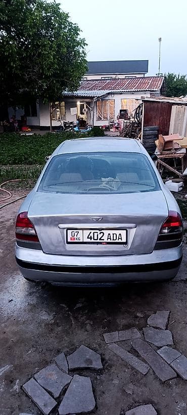 нурайс машина: Daewoo Nubira: 2000 г., 1.6 л, Кол менен иштөөчү, Бензин, Седан — 1