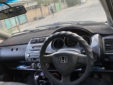 Honda Fit: 2003 г., 1.3 л, Автомат, Бензин, Хэтчбэк — 5