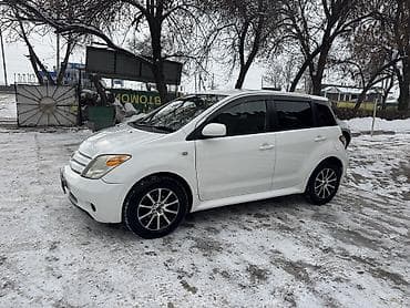 истеп машине: Toyota ist: 2005 г., Автомат, Бензин, Хетчбек — 4