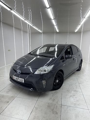 Продажа авто: Toyota Prius: 2015 г., 1.8 л, Автомат, Гибрид, Хэтчбэк — 1