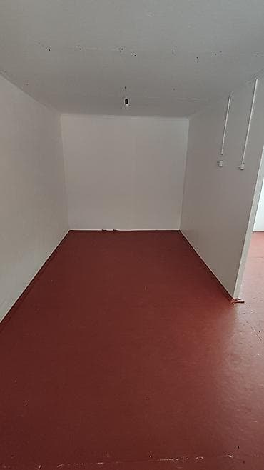 арендага помещение: Сдается небольшое помещение с двумя изолированными комнатами и зоной — 2