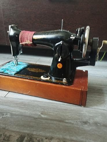 швейный отходы: Швейная машина Певец, Электромеханическая — 1