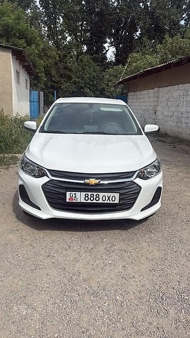 Транспорт: Chevrolet Onix: 2020 г., 1 л, Автомат, Бензин, Седан — 5