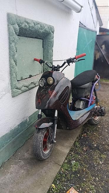 Подаю скутер лупарь 150ку, собирал под стант проект, скутер на полном