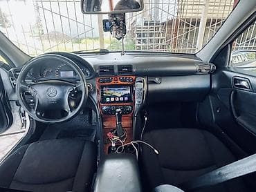 golf plus: Mercedes-Benz C-Class: 2002 г., 1.8 л, Типтроник, Бензин, Седан — 8