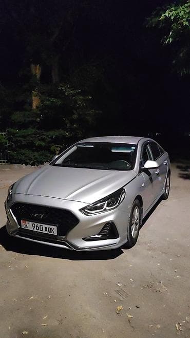 byd e2 2023: Hyundai Sonata: 2020 г., 2 л, Газ — 4