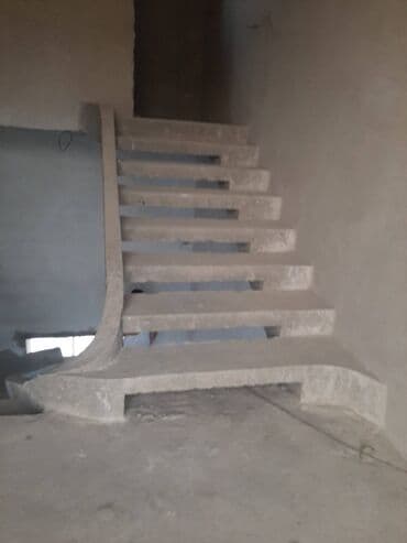 дом двух этажный: Бетон тепкичи Жеке менчик үй үчүн, Кепилдиги, Тепкичтин формасы: Көп марштуу, Стиль: Классикалык — 8