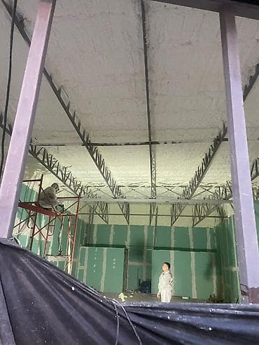 Напыление полиуретановой пены (ППУ) – профессиональная тепло- и