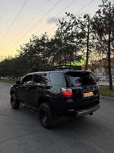 Toyota 4Runner: 2021 г., 4 л, Внедорожник — 1