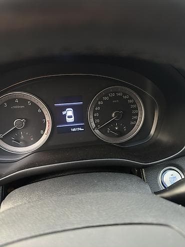 автомобиль смарт: Hyundai Grandeur: 2019 г., 2.4 л, Автомат, Бензин, Седан — 8