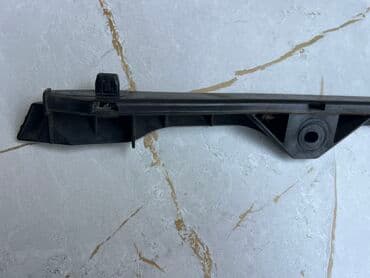 подкрыльник на ист: Крепление крыла Заднее правое Toyota, 2010 г., Б/у, Оригинал — 6