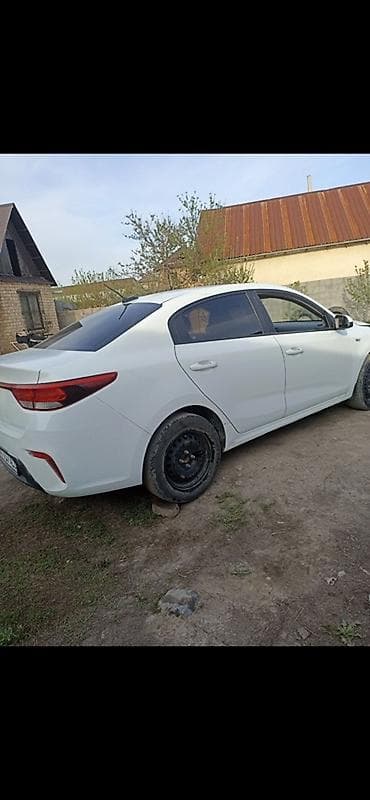 Транспорт: Kia Rio: 2019 г., 1.4 л, Механика, Бензин, Седан — 2